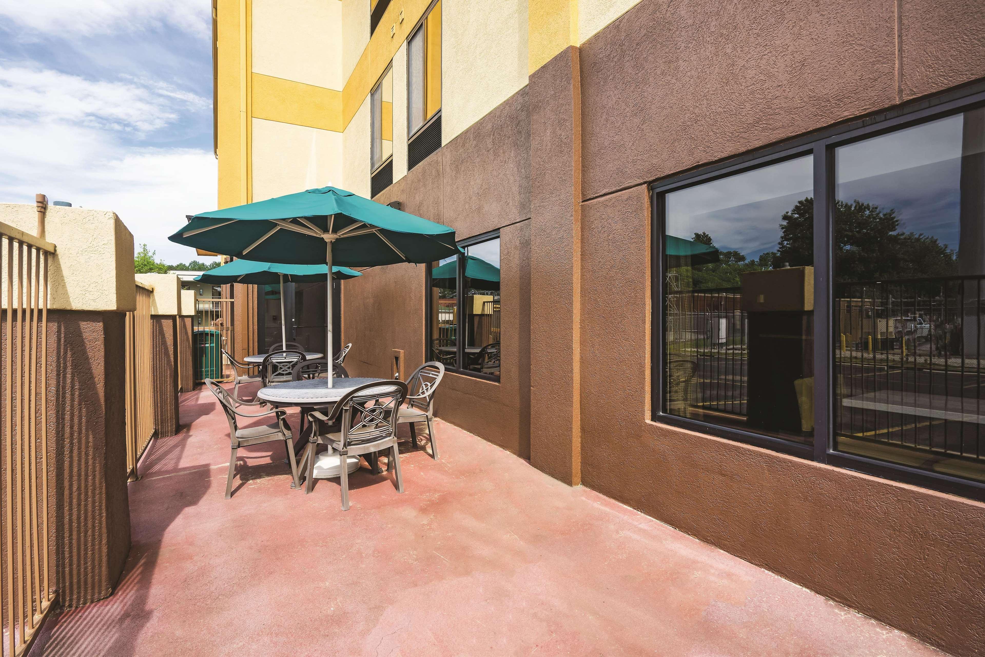 Hotel Wingate By Wyndham Memphis East Exterior foto