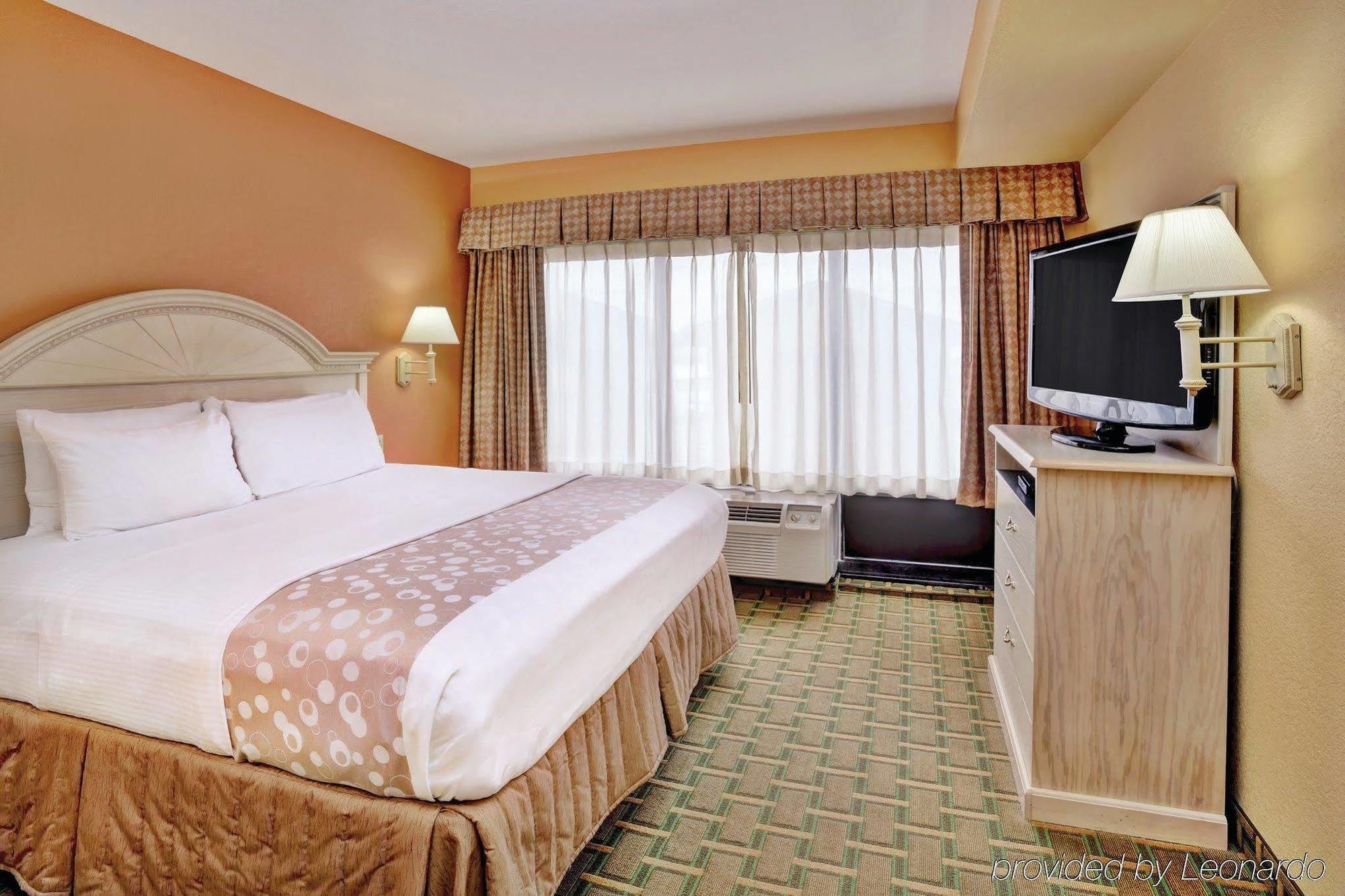Hotel Wingate By Wyndham Memphis East Exterior foto